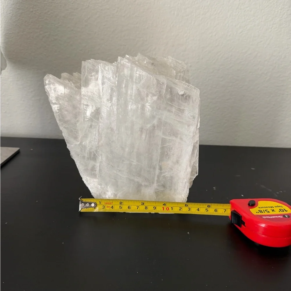 Selenite rock